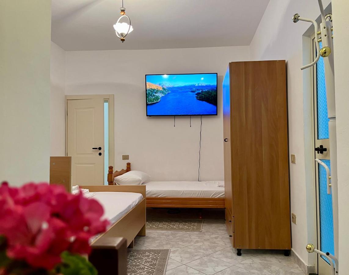 Rei'S Place Влёра Экстерьер фото